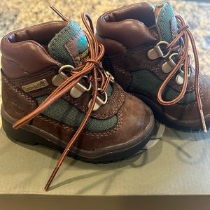 Used Toddler Timberland boots Size 4.5 Dark Brown and Green!
